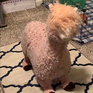 Plush alpaca